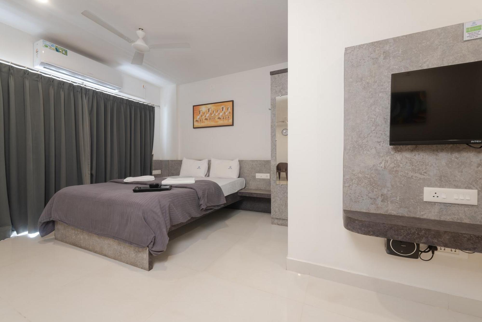 Manipal Atalia Service Apartments Ngoại thất bức ảnh
