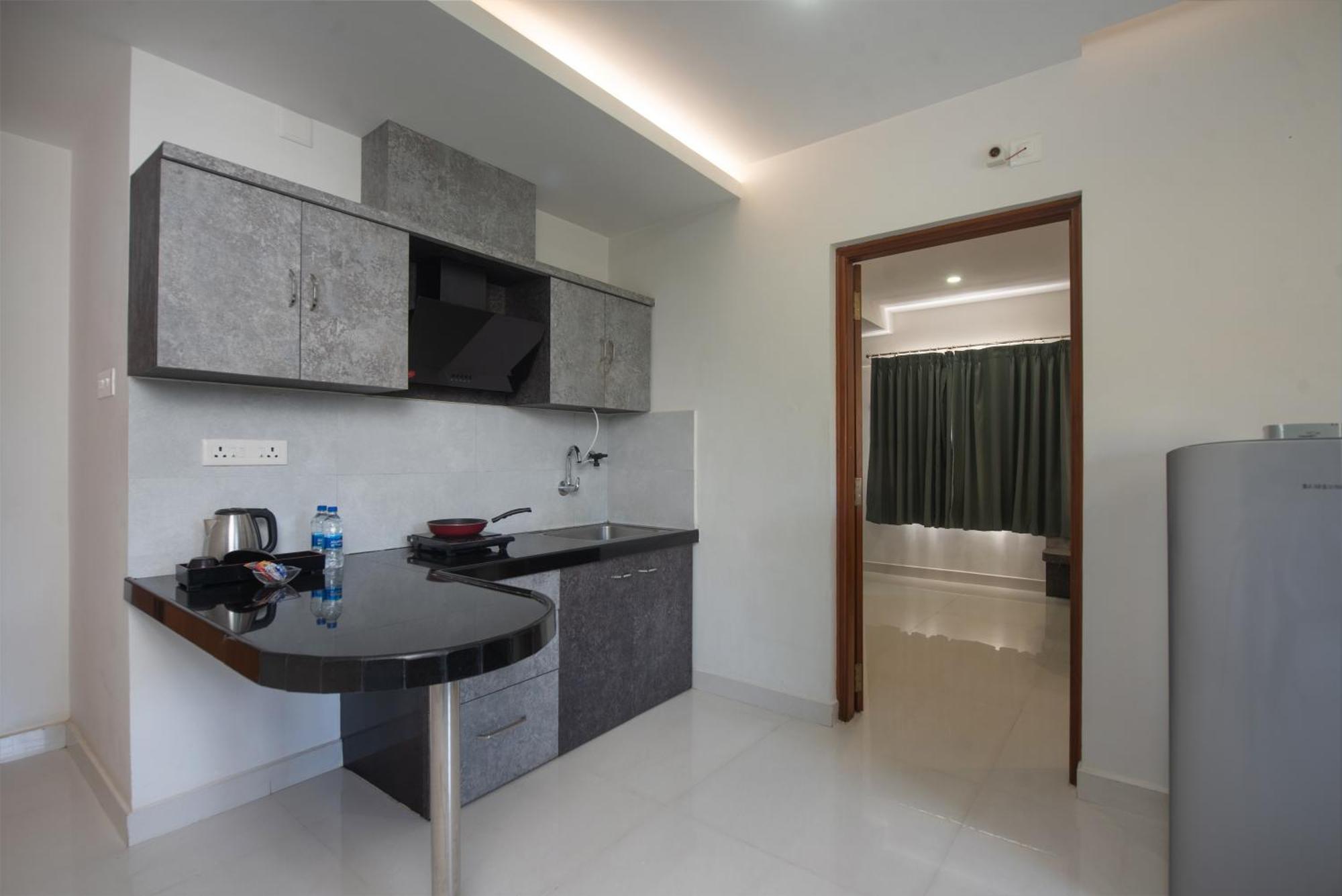 Manipal Atalia Service Apartments Ngoại thất bức ảnh